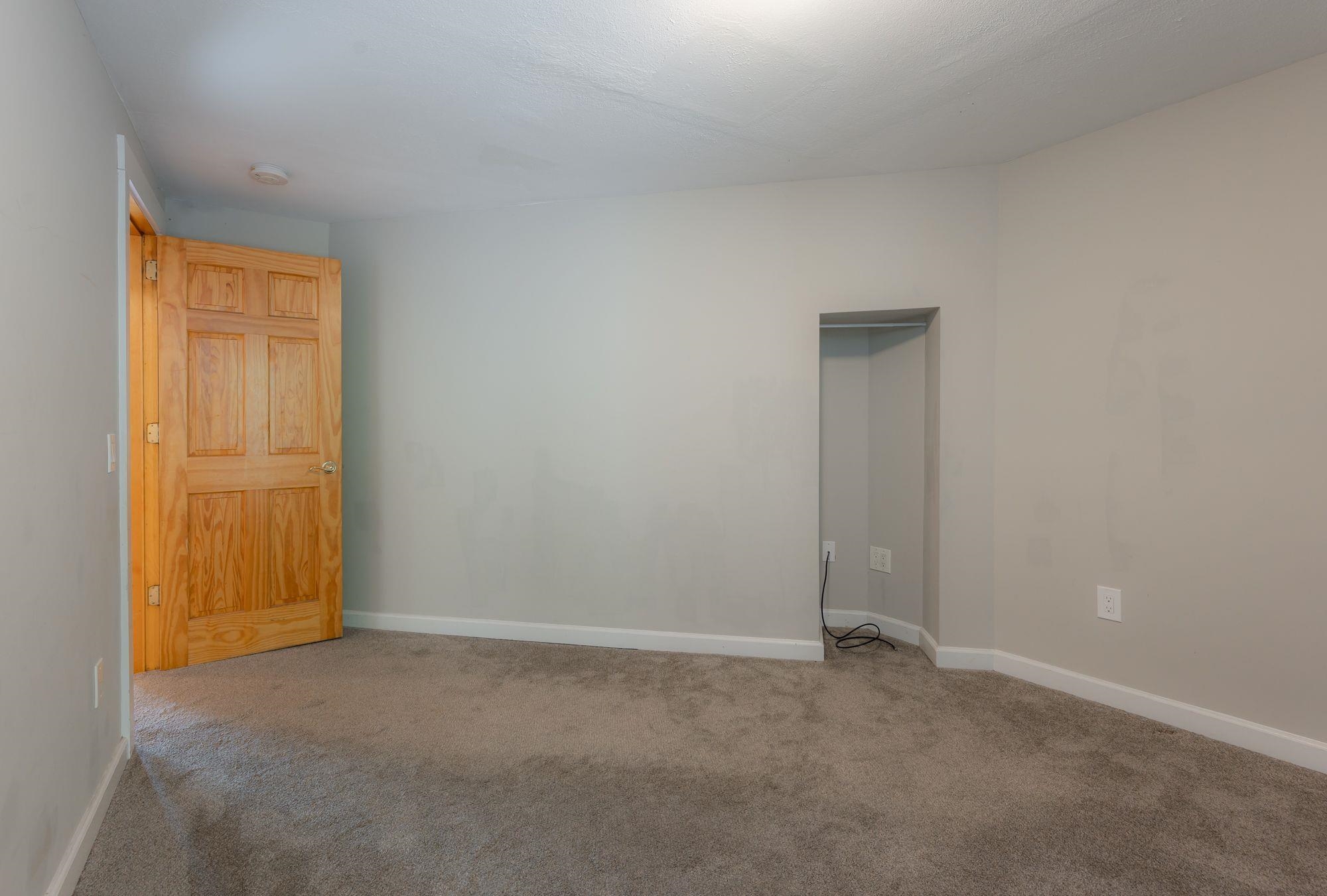 9 Worthley Road Derry, NH 03038 - Photo 24 of 40