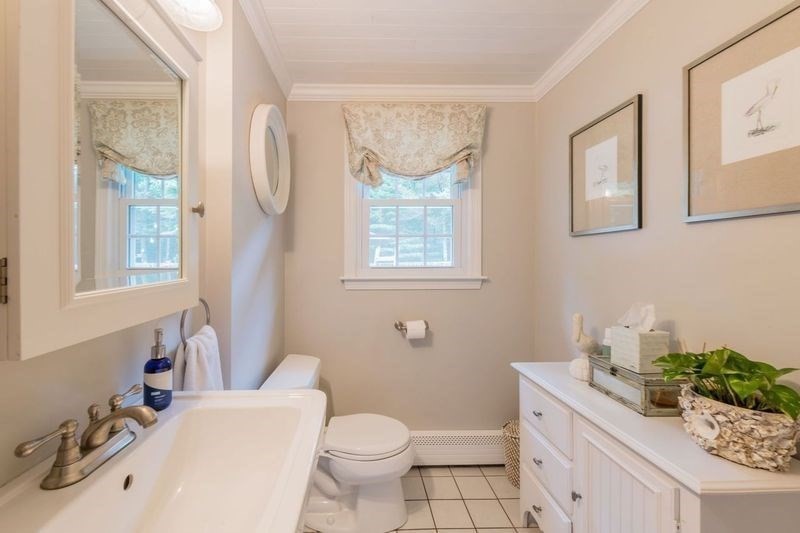 65 Peter Road Plymouth, MA 02360 - Photo 10 of 24 Gallery Image 10