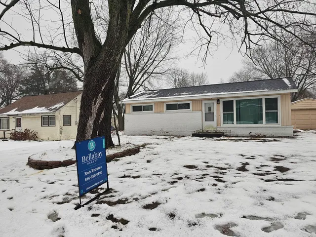 $279,900 | 3820 Mallory Avenue Southwest, Wyoming, MI 49519