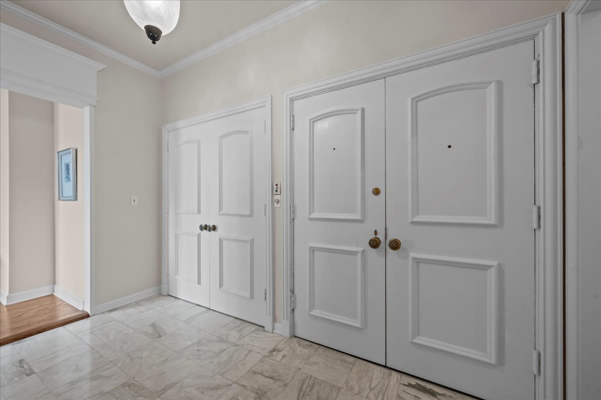 1420 Sheridan Road, Unit 1H Wilmette, IL 60091 - Photo 7 of 40