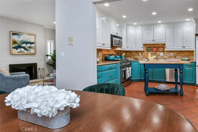 $735,000 | 14529 Weddington Street, Unit 103, Sherman Oaks, CA 91411