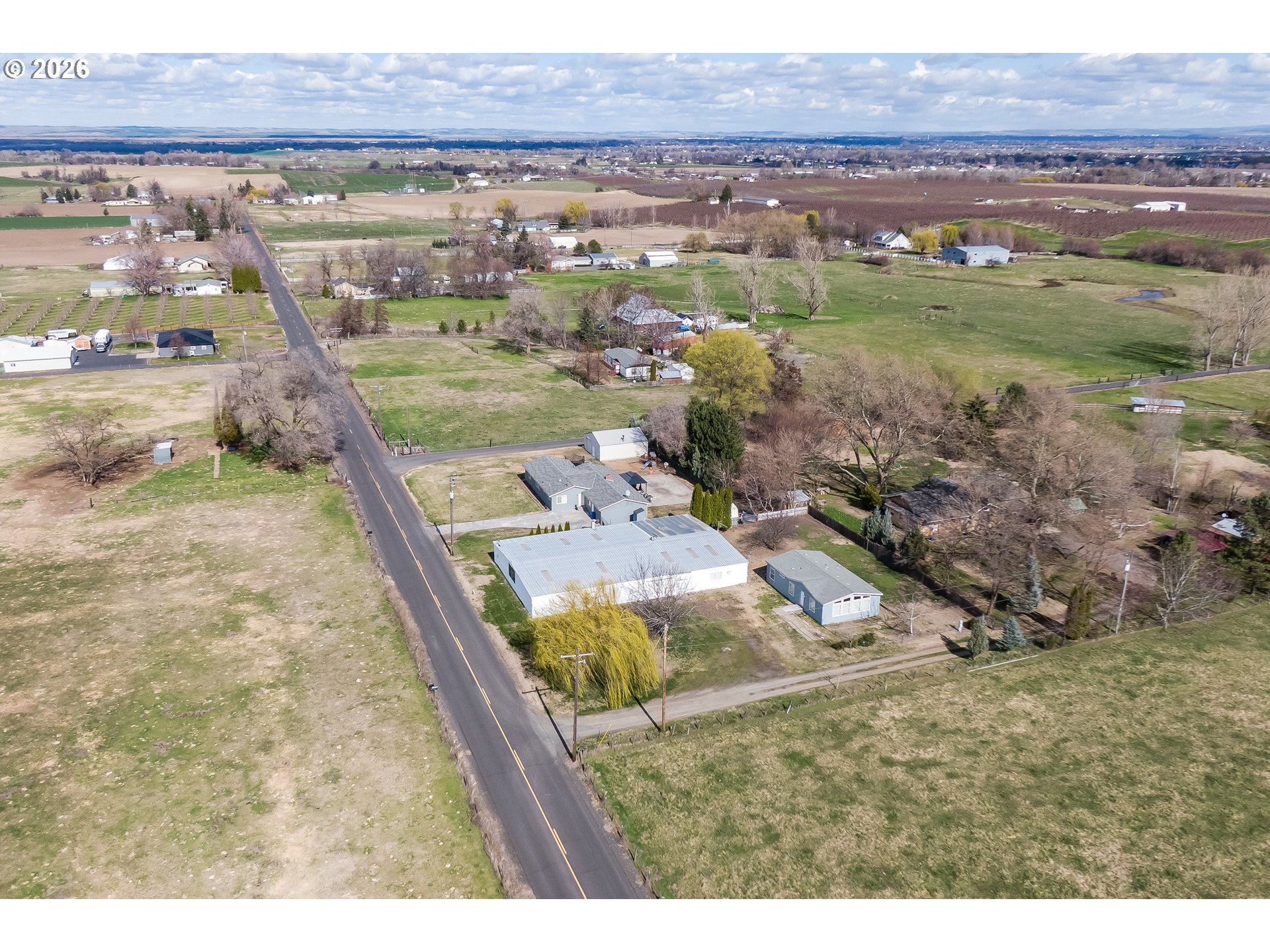 a view of a outdoor space