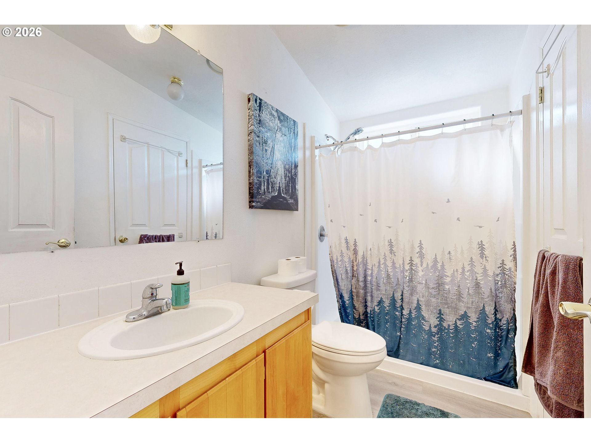 84889 Triangle Station Road Milton Freewater, OR 97862 - Photo 19 of 40 a bathroom with a sink toilet and shower