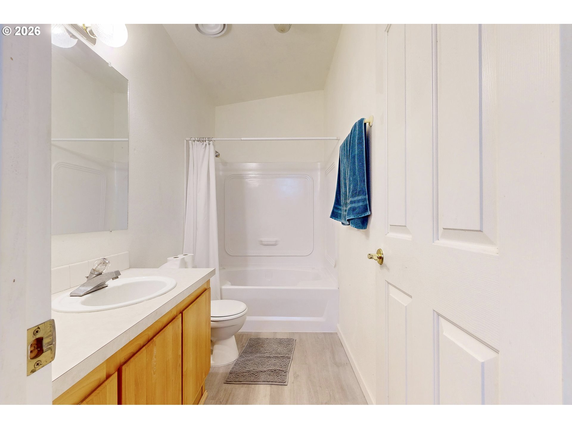 84889 Triangle Station Road Milton Freewater, OR 97862 - Photo 25 of 40 a bathroom with a sink vanity granite tub and a shower