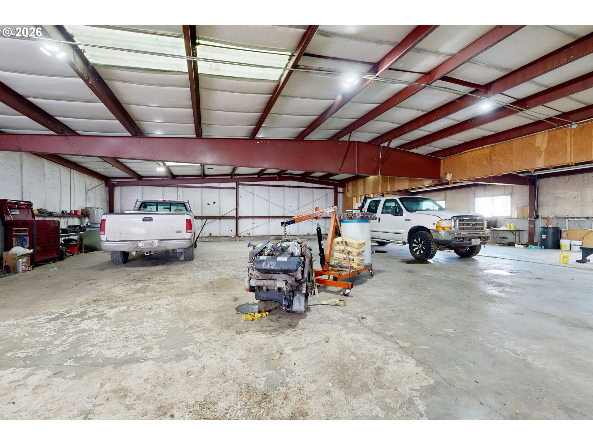 84889 Triangle Station Road Milton Freewater, OR 97862 - Photo 34 of 40 a car and bike in garage