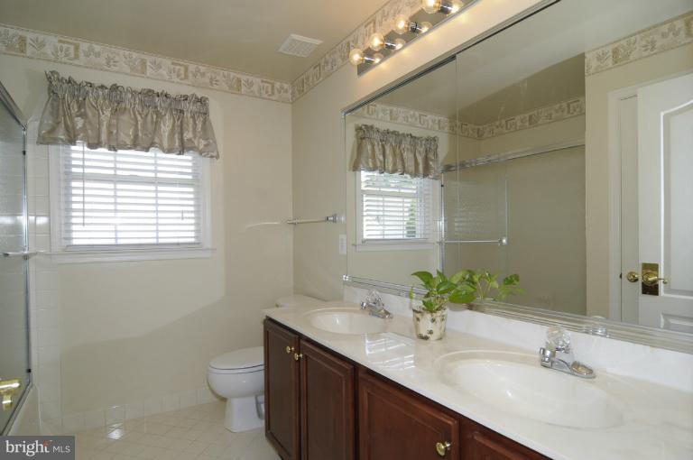 6821 Creekside Road Clarksville, MD 21029 - Photo 11 of 27 Bath
