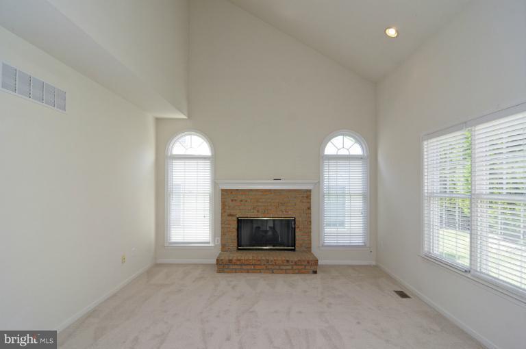 6821 Creekside Road Clarksville, MD 21029 - Photo 20 of 27 Family Room