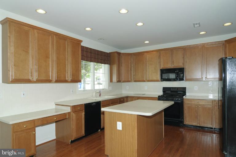 6821 Creekside Road Clarksville, MD 21029 - Photo 23 of 27 Kitchen
