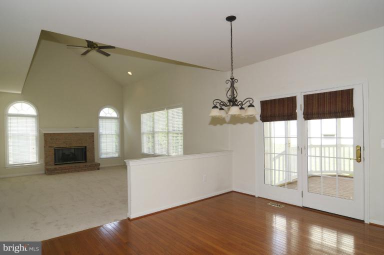 6821 Creekside Road Clarksville, MD 21029 - Photo 24 of 27 Breakfast Area