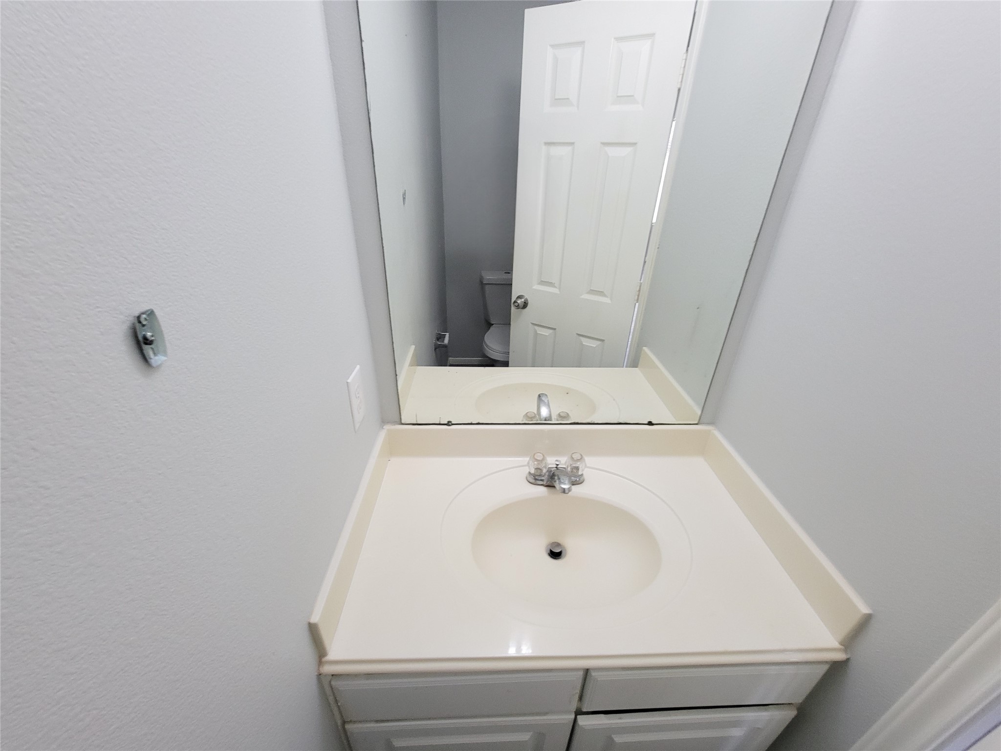 3602 Zephyr Glen Way Houston, TX 77084 - Photo 18 of 42 a bathroom with a sink and vanity