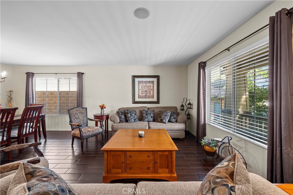 32810 The Old Road Castaic, CA 91384 - Photo 3 of 45 a living room with furniture and a large window