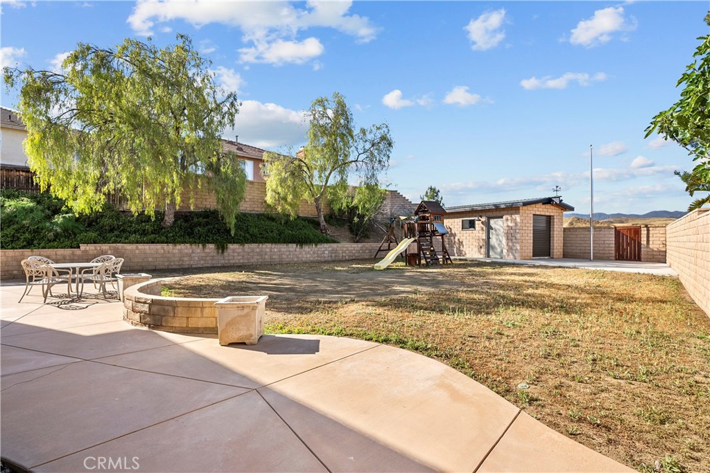 32810 The Old Road Castaic, CA 91384 - Photo 38 of 45 a view of a swimming pool with a patio