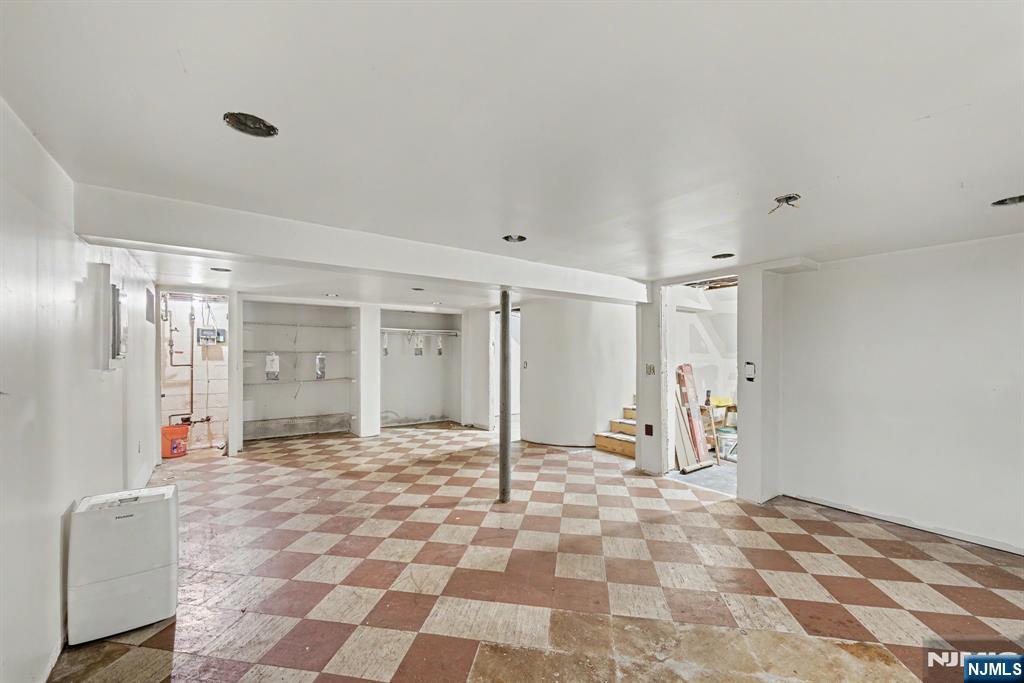151 Broadview Terrace Paramus, NJ 07652 - Photo 14 of 17