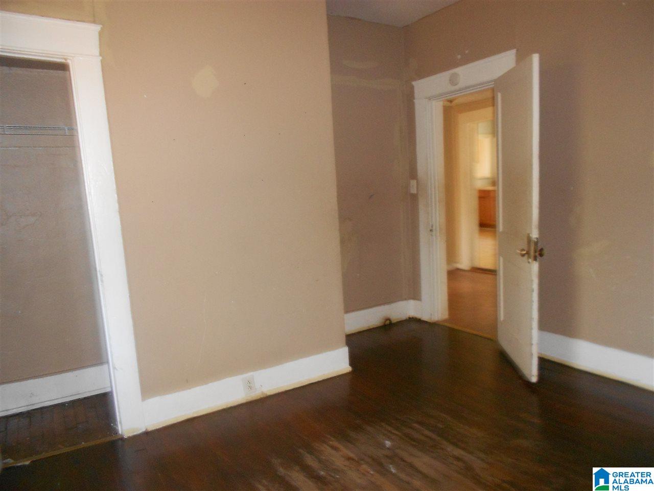 733 23rd Street Southwest Birmingham, AL 35211 - Photo 7 of 8