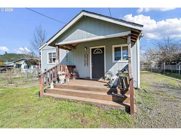 $220,000 | 76317 Klohn Road, Oakridge, OR 97463