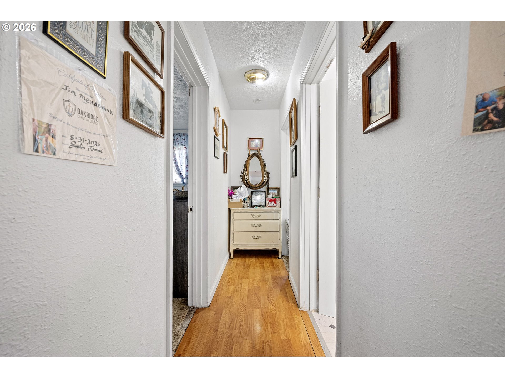 76317 Klohn Road Oakridge, OR 97463 - Photo 13 of 28 Hallway