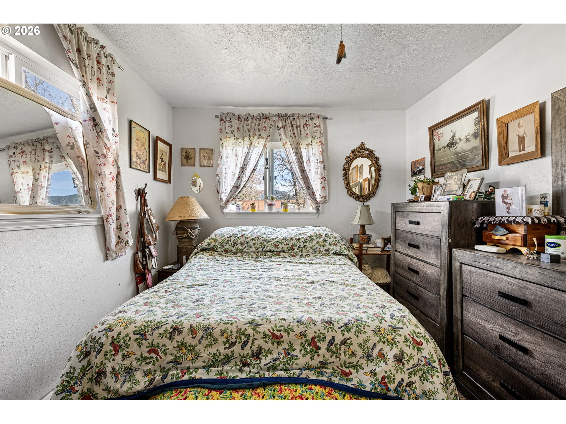 76317 Klohn Road Oakridge, OR 97463 - Photo 17 of 28 Bedroom