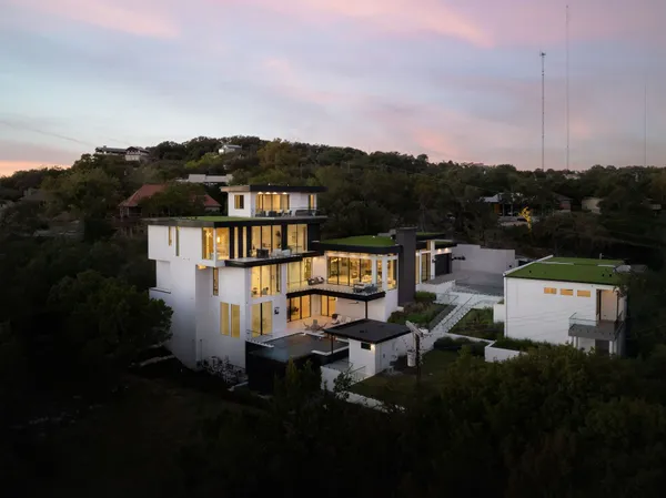 $15,900,000 | 1003 The High Road, Austin, TX 78746