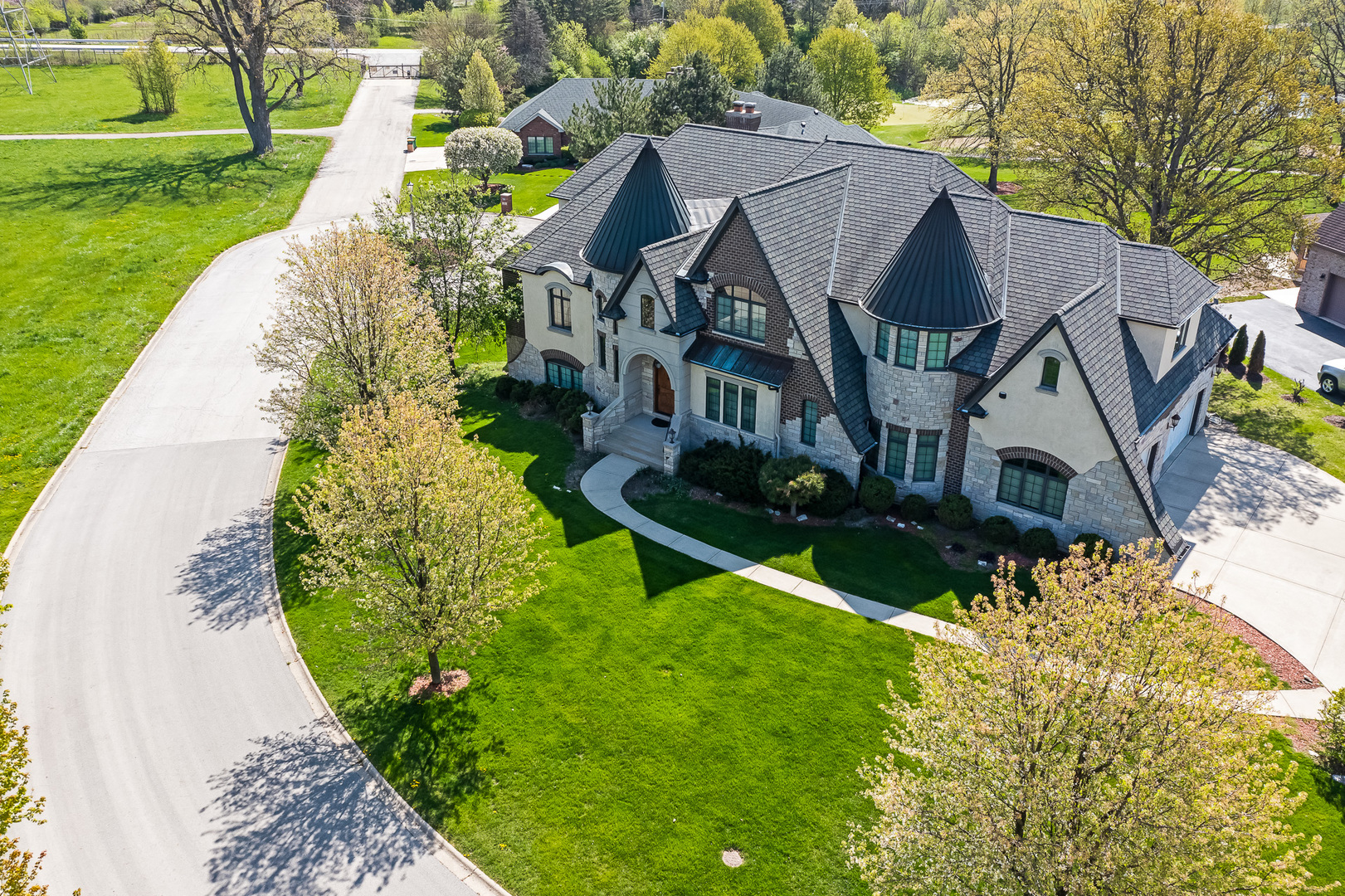 54 Sawgrass Drive Lemont, IL 60439 - Photo 33 of 41 an aerial view of a house