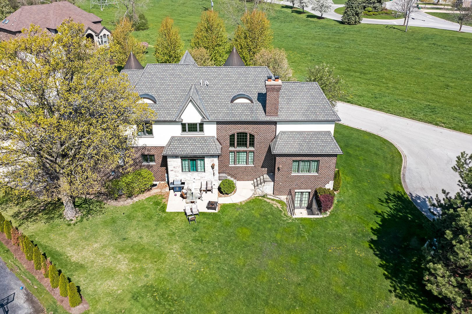 54 Sawgrass Drive Lemont, IL 60439 - Photo 38 of 41 an aerial view of a house with table and chairs
