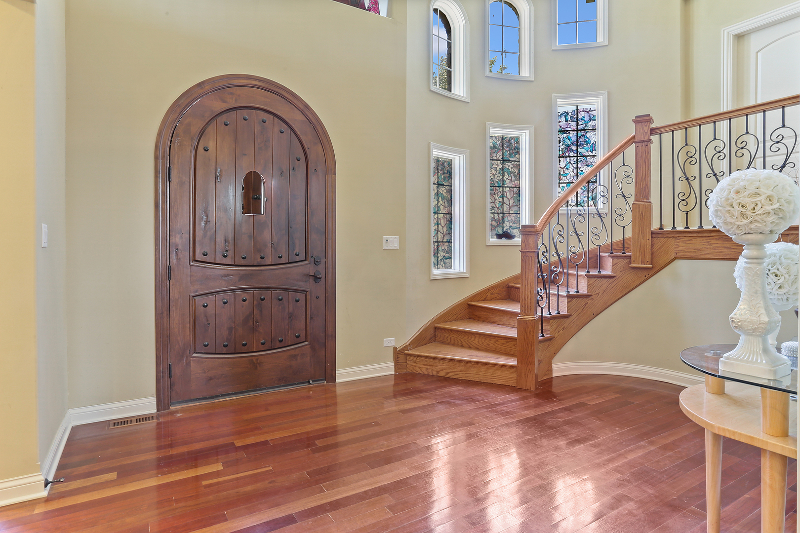 54 Sawgrass Drive Lemont, IL 60439 - Photo 5 of 41 a view of entryway and hall with wooden floor