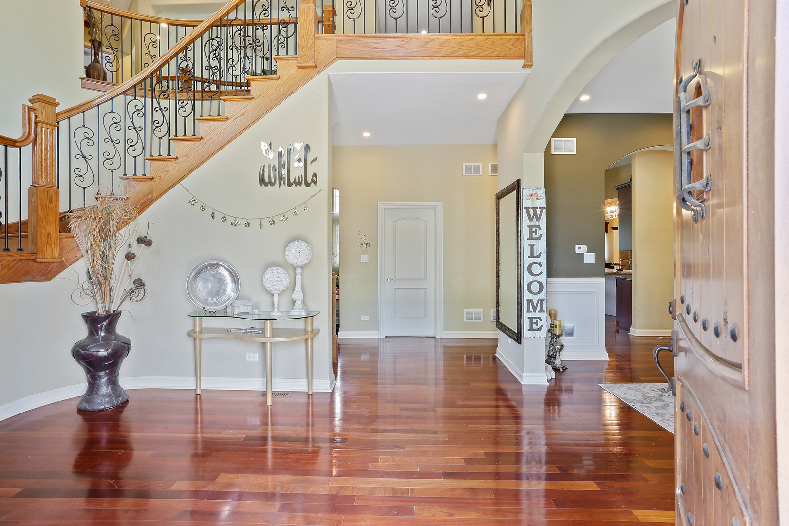 54 Sawgrass Drive Lemont, IL 60439 - Photo 6 of 41 a view of entryway and hall with wooden floor