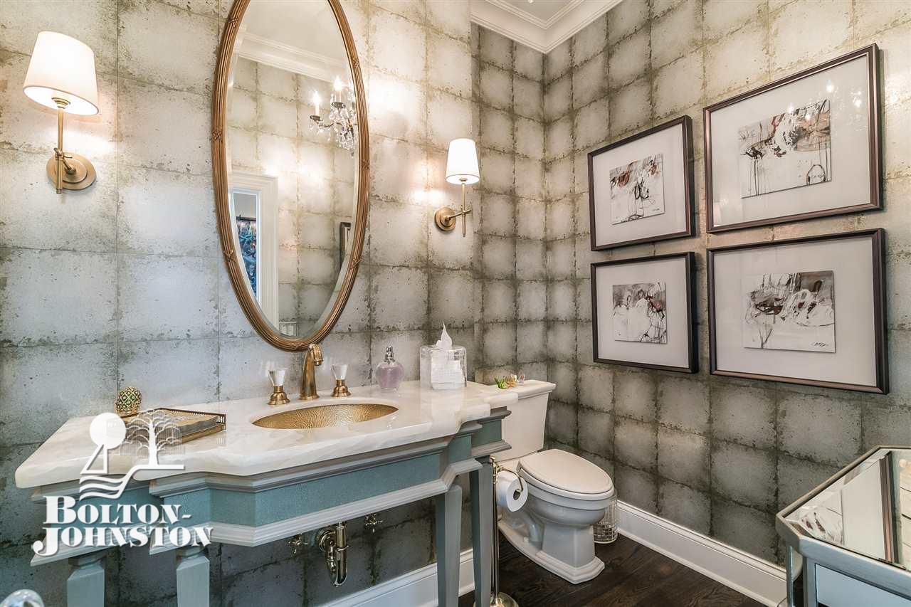 655 Lake Shore Road Grosse Pointe, MI 48236 - Photo 34 of 86 Powder Room