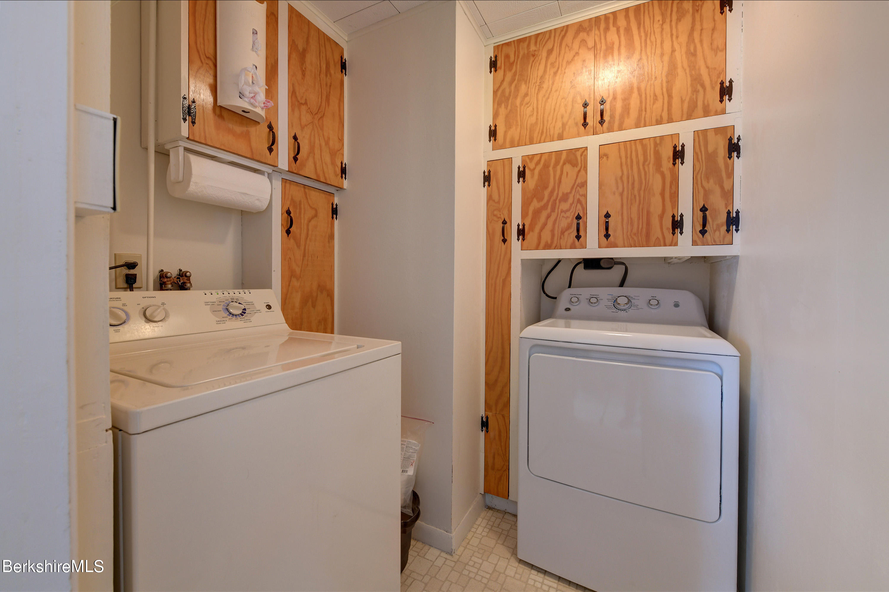 61 Eleanor Road Dalton, MA 01226 - Photo 11 of 29 504