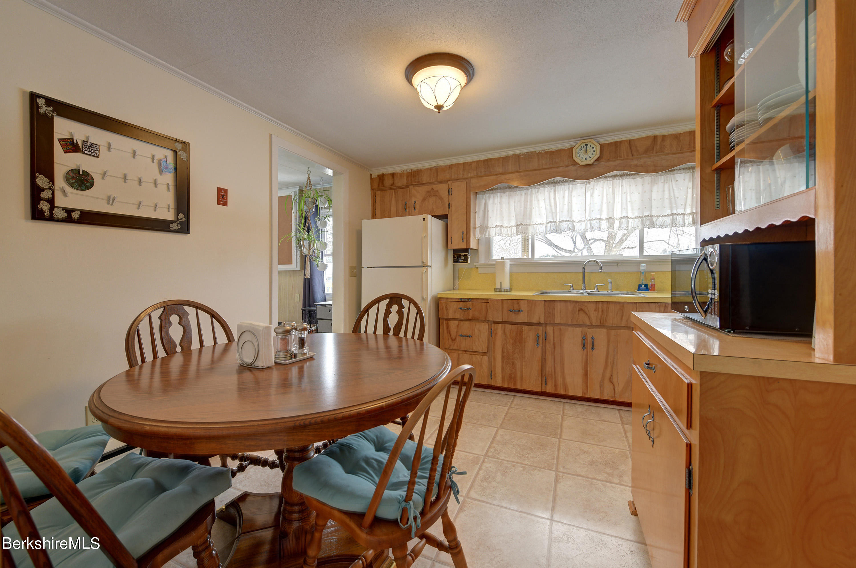 61 Eleanor Road Dalton, MA 01226 - Photo 10 of 29 503