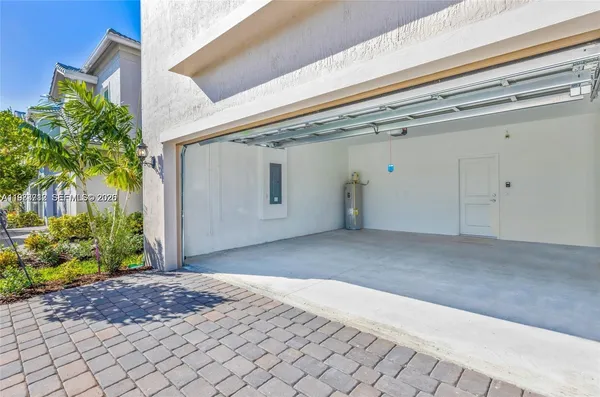 a view of a garage