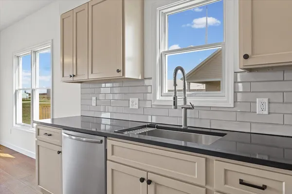 $429,000 | 4 Foxtrot Lane, Monticello, IL 61856