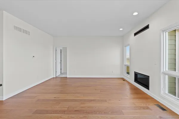 $429,000 | 4 Foxtrot Lane, Monticello, IL 61856