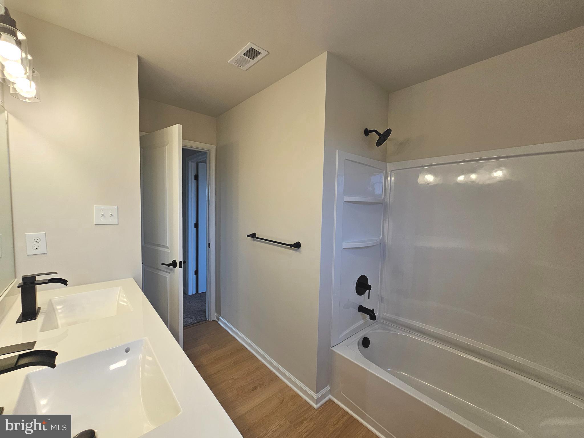 16 Field Stone Court Bridgeton, NJ 08302 - Photo 17 of 20 a bathroom with a tub and shower