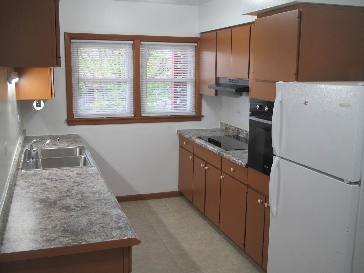 13 North Clifton Avenue, Unit 202 Park Ridge, IL 60068 - Photo 9 of 42