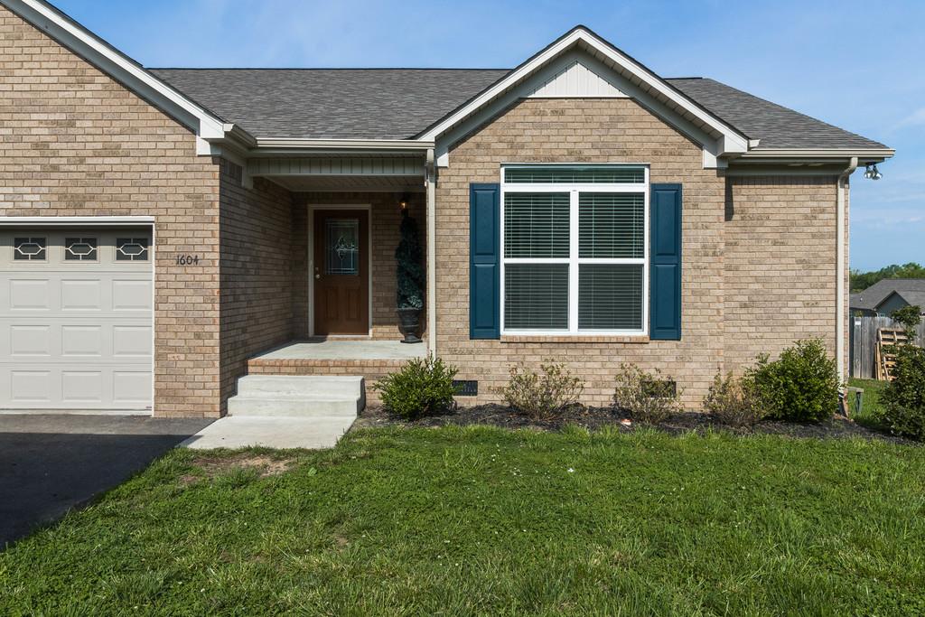 1604 Rugby Court Columbia, TN 38401 - Photo 3 of 27 Gallery Image 3