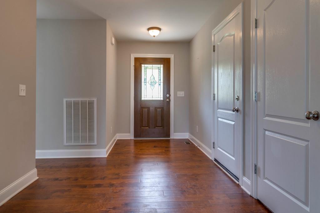 1604 Rugby Court Columbia, TN 38401 - Photo 5 of 27 Gallery Image 5