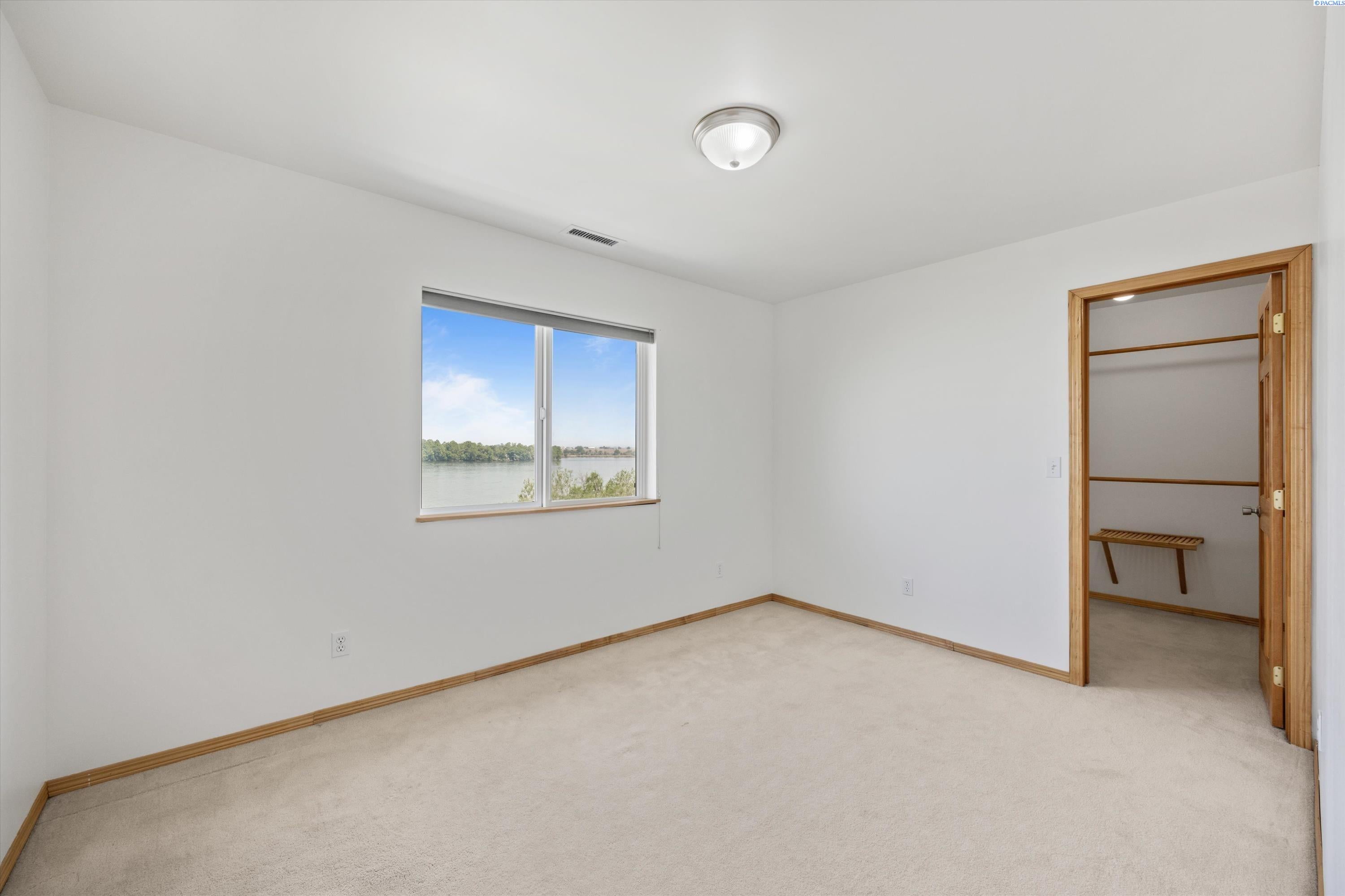 225102 East Donelson Road Kennewick, WA 99337 - Photo 20 of 36 Gallery Image 20
