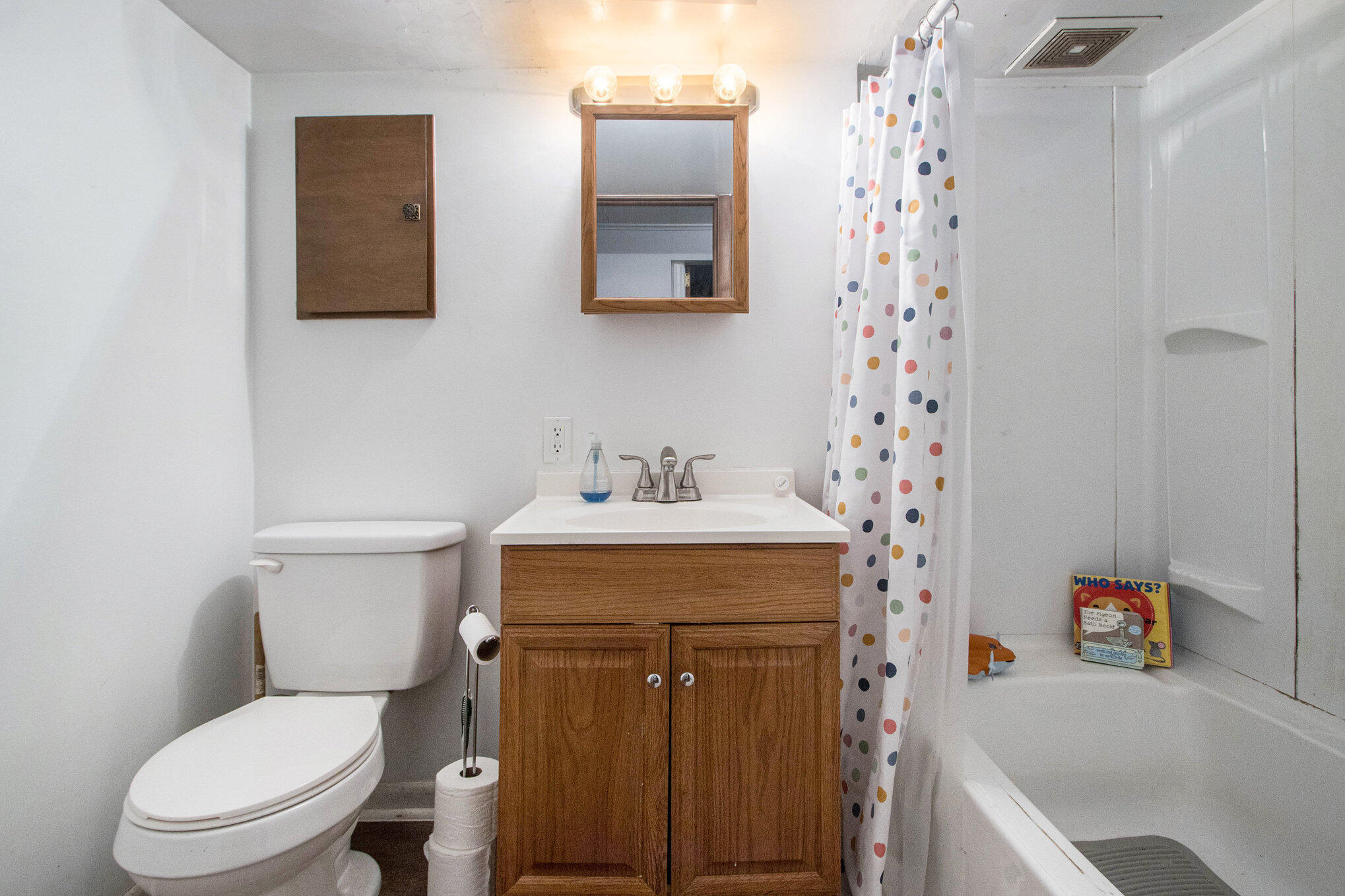 627 Piccadilly Road Kalamazoo, MI 49006 - Photo 19 of 26 019_627picadilly_33_276