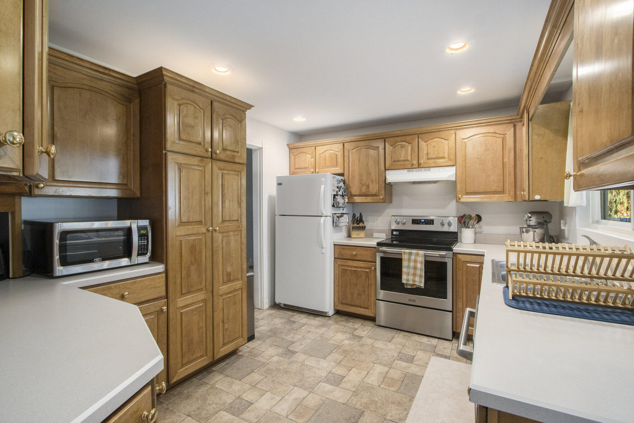 627 Piccadilly Road Kalamazoo, MI 49006 - Photo 10 of 26 010_627picadilly_25_150