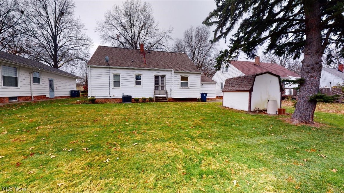 1389 Sunview Road Lyndhurst, OH 44124 - Photo 25 of 26