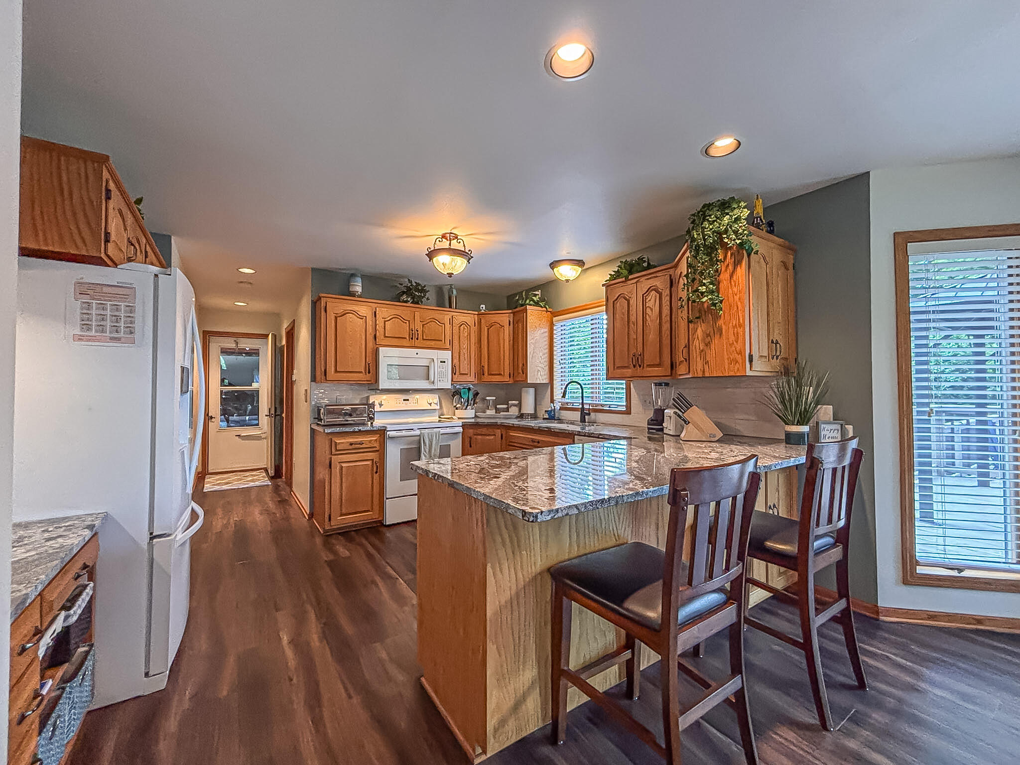 N5833 County Rd F Concord, WI 53178 - Photo 14 of 55 Kitchen