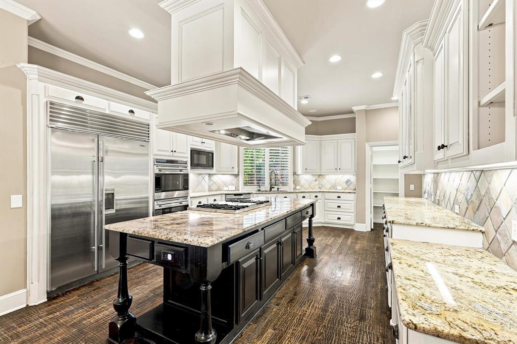 731 Lockridge Road Lantana, TX 76226 - Photo 10 of 38 Gallery Image 10