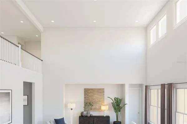 a view of entryway with livingroom