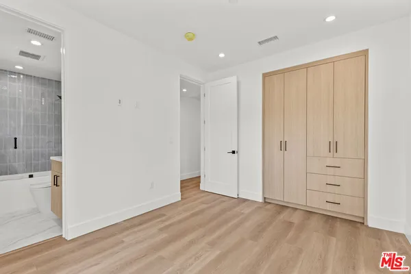 $4,995 | 5841 Kester Avenue, Van Nuys, CA 91411