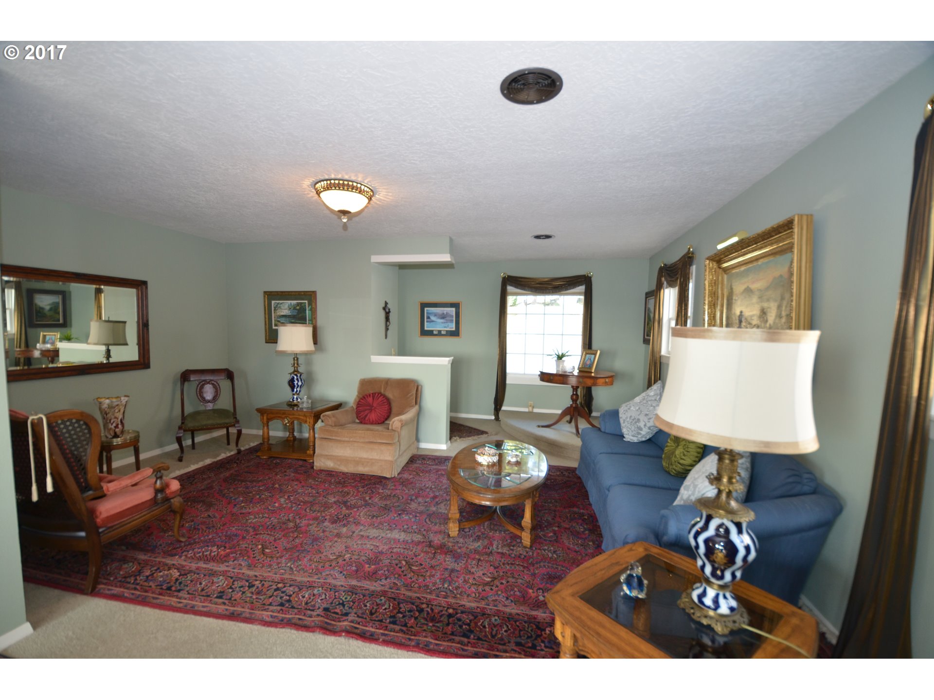 11780 Southeast Idleman Road Happy Valley, OR 97086 - Photo 2 of 31 Living Room
