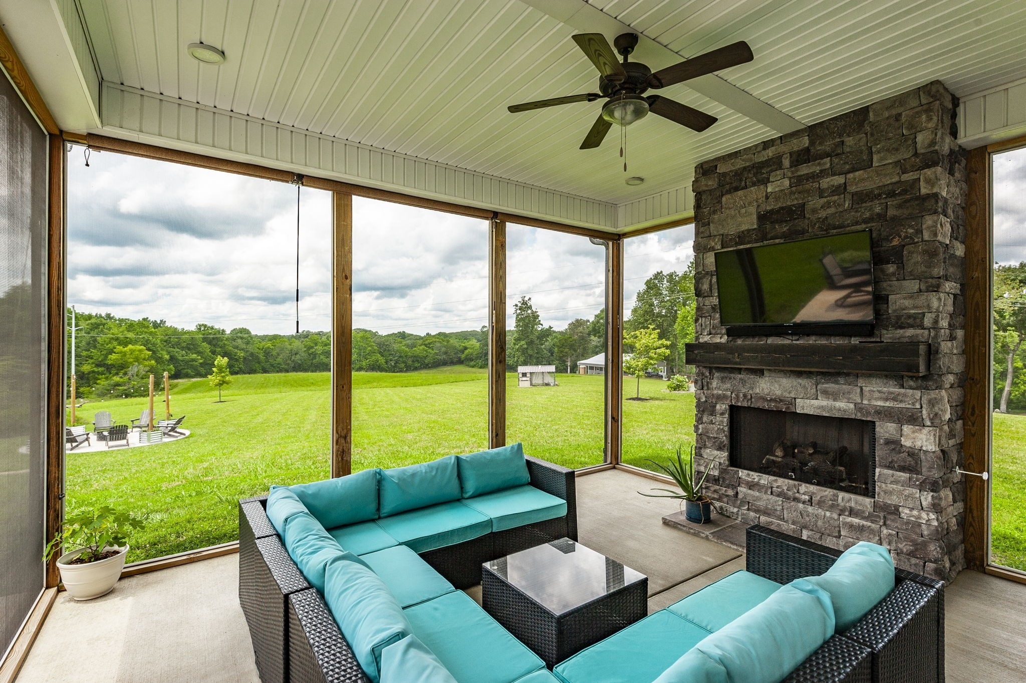 3186 Battle Creek Road Springfield, TN 37172 - Photo 40 of 59 a living room with furniture and a fireplace