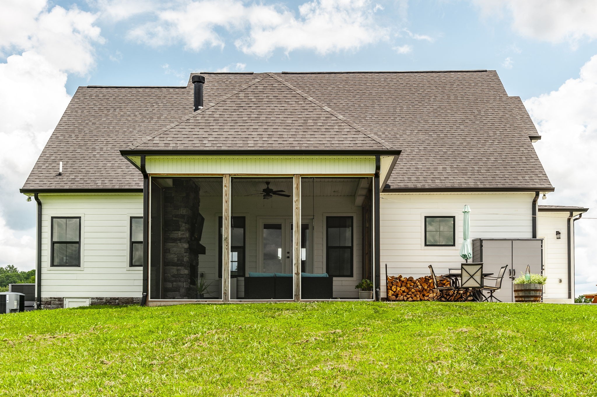 3186 Battle Creek Road Springfield, TN 37172 - Photo 44 of 59 a view of a house with a yard