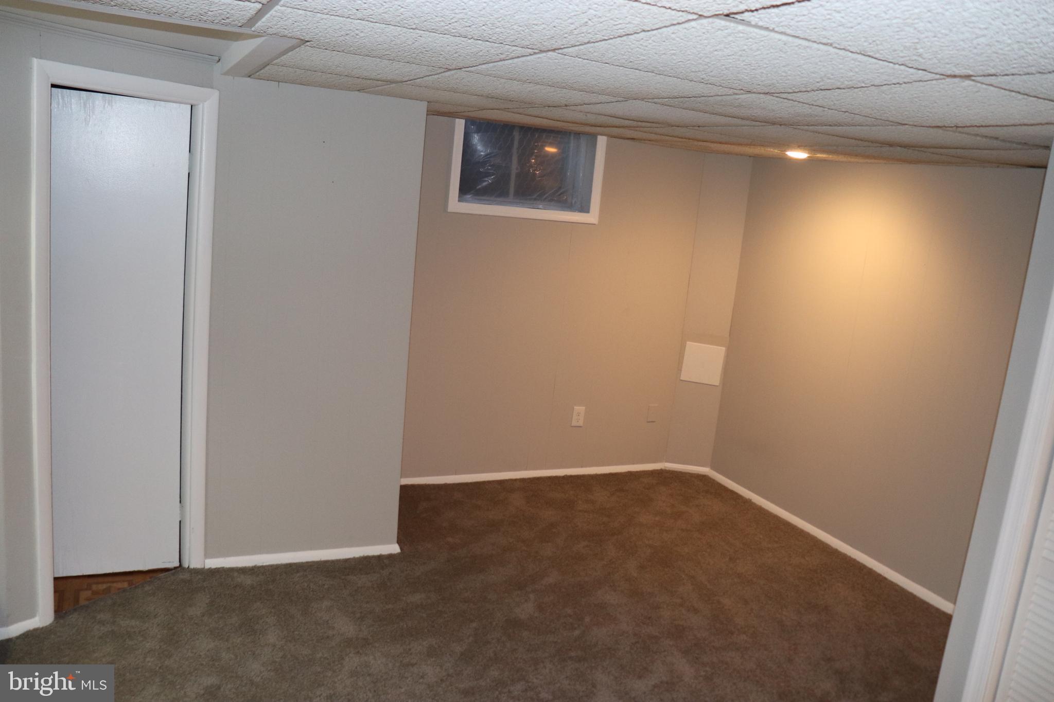 8623 Willow Oak Road Parkville, MD 21234 - Photo 21 of 27 a view of an empty room