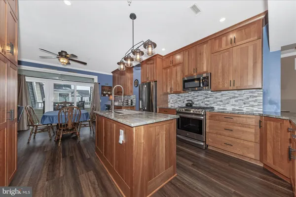 $885,900 | 2520 Waterside Drive, Unit 410, Frederick, MD 21701