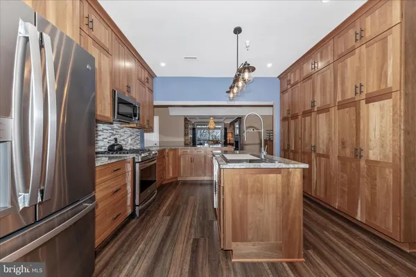 $885,900 | 2520 Waterside Drive, Unit 410, Frederick, MD 21701